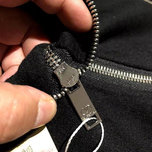 全球第一款雙面呢拉鏈款 17valentino華倫天奴多拉鏈斜門襟款雙面絨機車外套